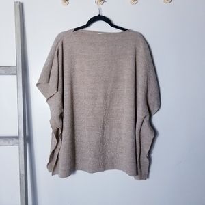 NWT NEW YORK & COMPANY PONCHO BROWN AND WHITE SIZE SMALL